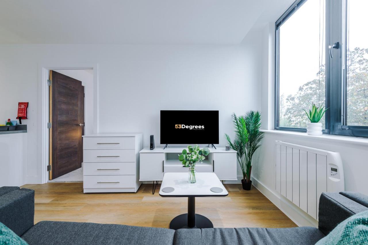 New! Stylish 2-bed In By 53 Degrees - Amazing Location, Ideal For Small Groups - Sleeps 4! Apartamento